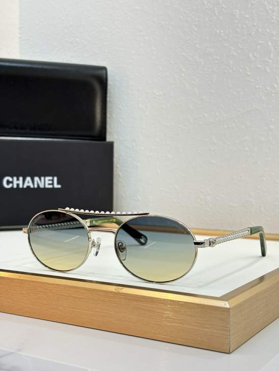 Picture of Chanel Sunglasses _SKUfw80881994fw